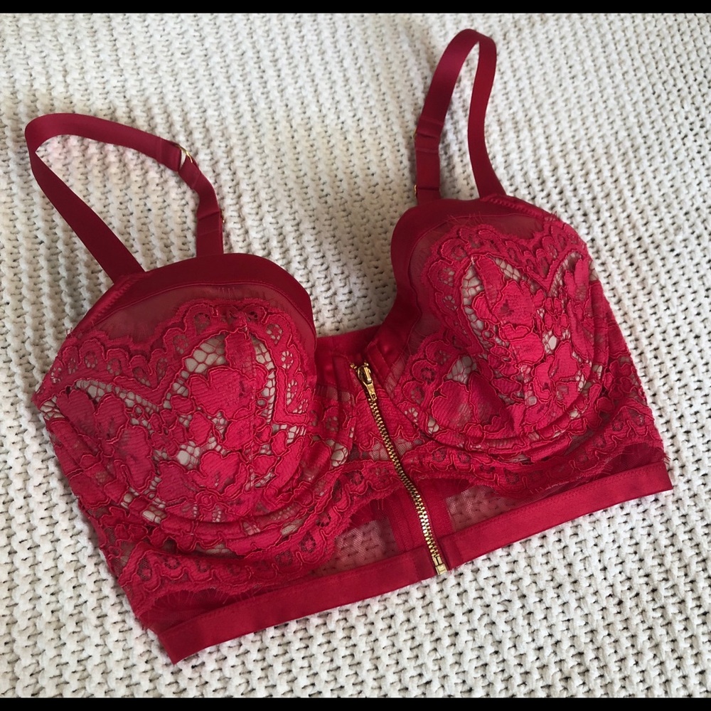 Victoria’s Secret Lined Demi Balconet Bra 34DD